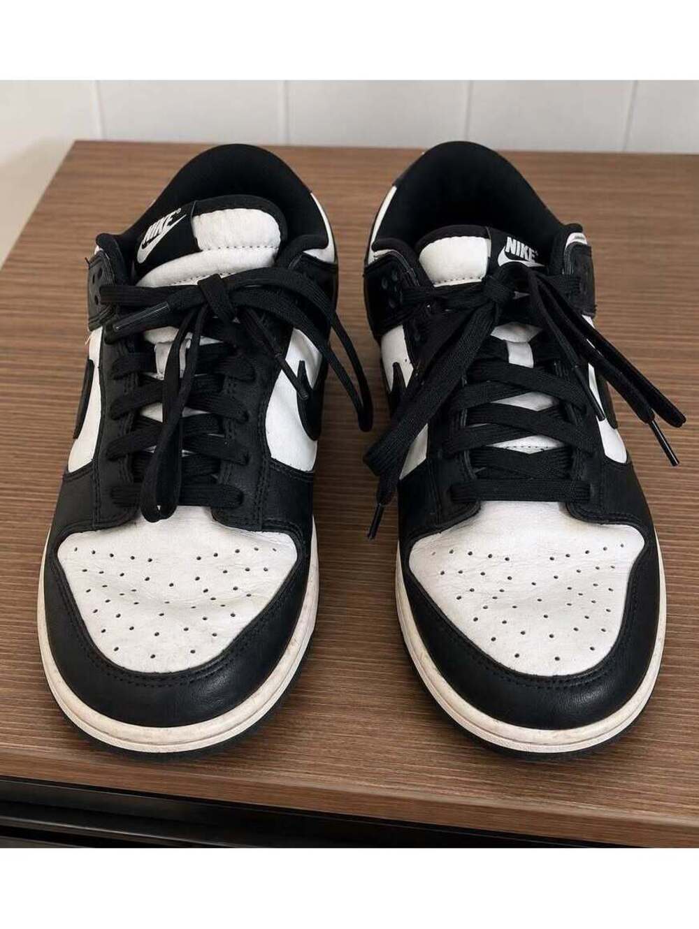 Nike Black & White Men’s Sneakers – Size 8.5